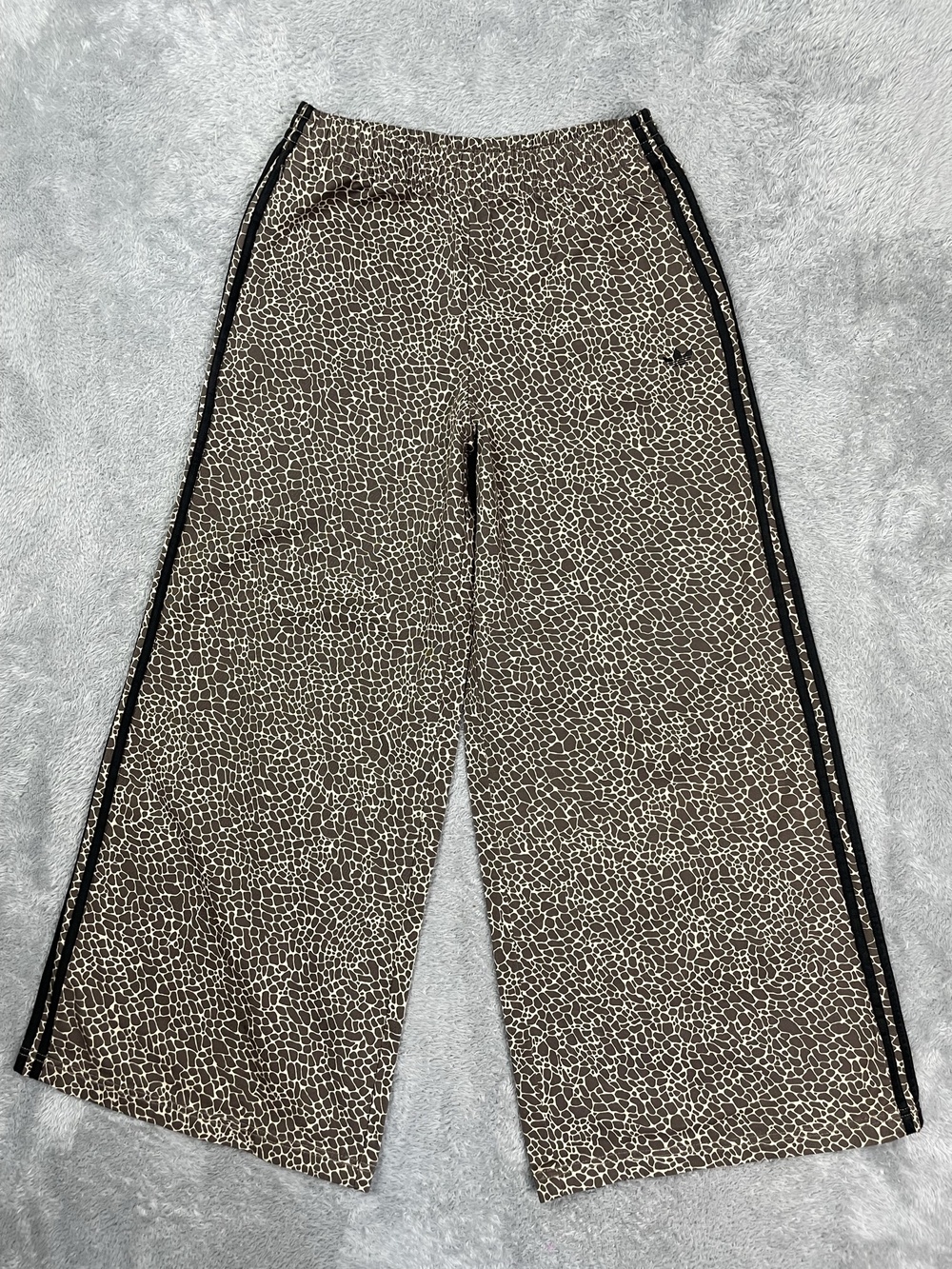 Adidas Pants Womens M Brown Animal Print Wide Leg Denim Sweatpants KD8811